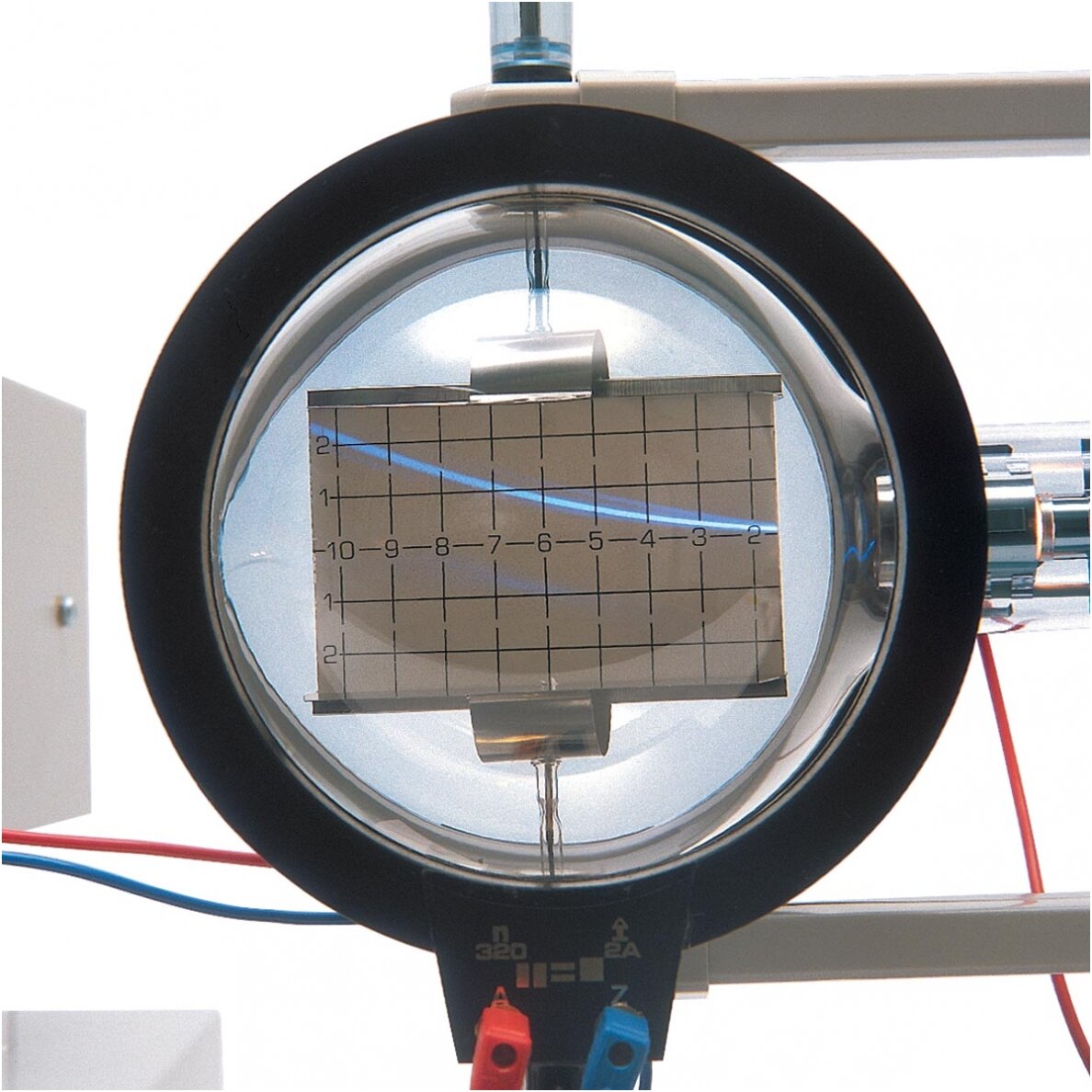 Elektrovakuuminis prietaisas su išmetmąja sistema, D modelis